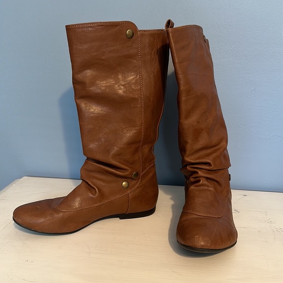 Tan mid-calf boots. Xappeal. Size 5. - Picture 3 of 5